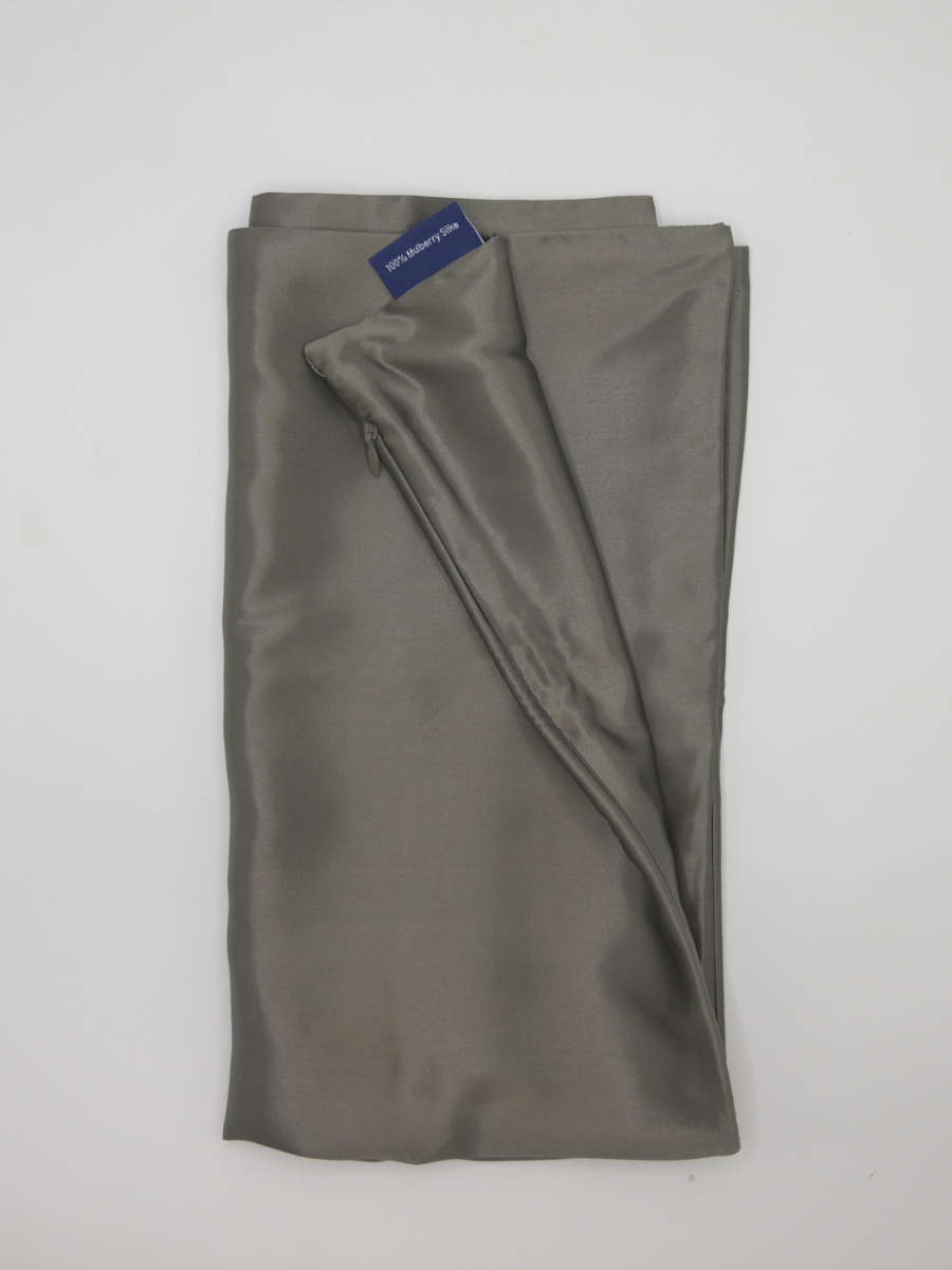 100% Mulberry Silkki Tyynyliina (OEKO-TEX) Tummanharmaa