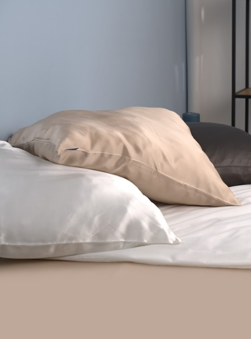 100% Mulberry Silkki Tyynyliina (OEKO-TEX) Beige