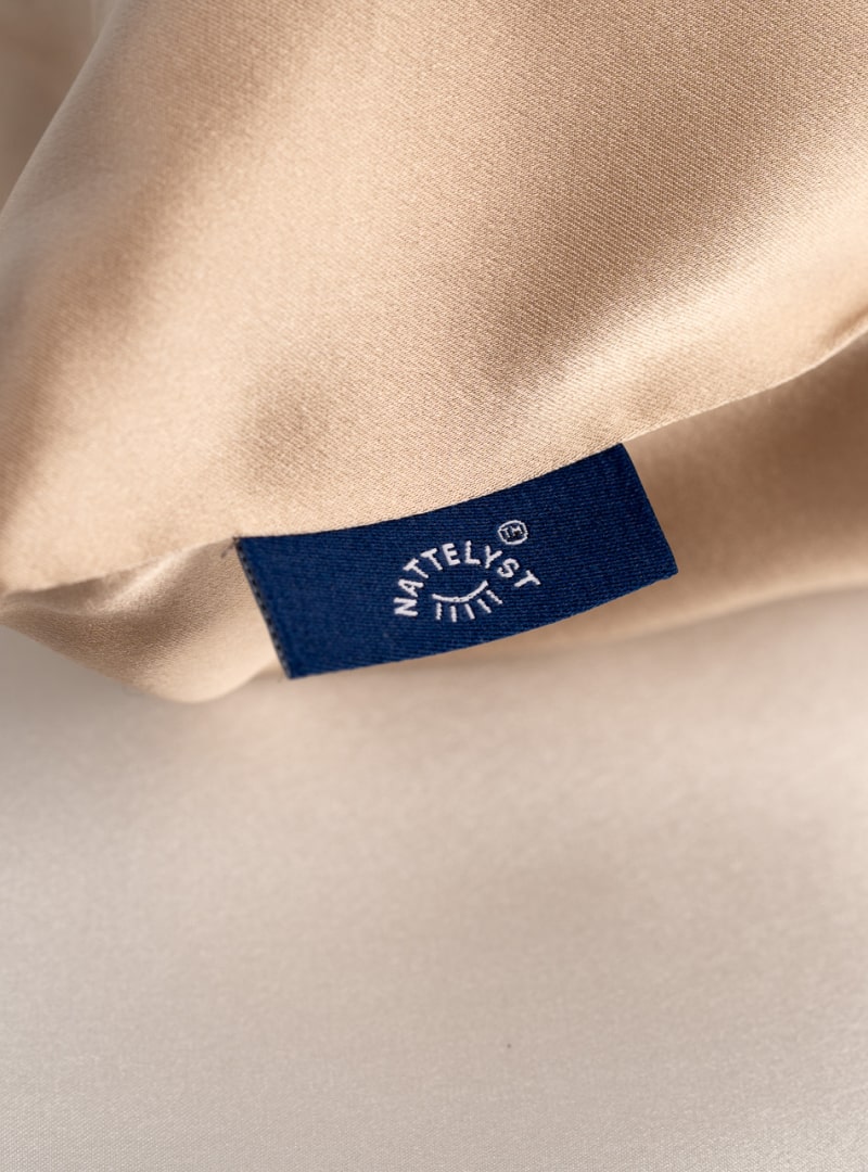 100% Mulberry Silkki Tyynyliina (OEKO-TEX) Beige